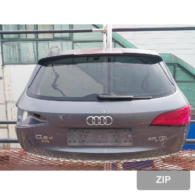 Audi Q5 2015 — крышка багажника 8R0 827 023 C