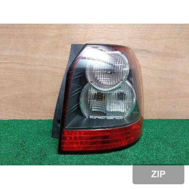 Land Rover Freelander2 2011 — задний фонарь правый 6H5213404A
