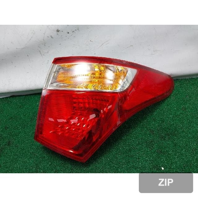 Hyundai Veracruz 2008 — задний фонарь правый 924023J000