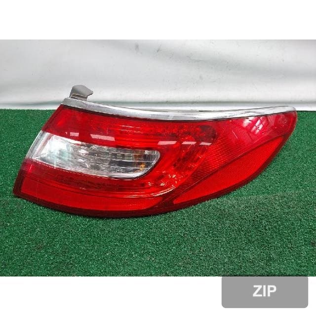 Hyundai Grandeur HG 2014 — задний фонарь правый 92404-3V0