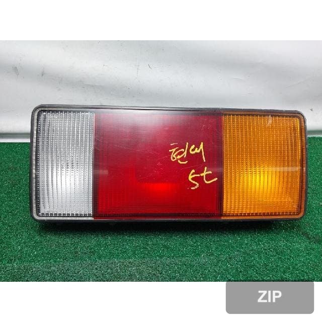 Hyundai 2008 — фонарь задний правый (сторона пассажира) 92402-7A1