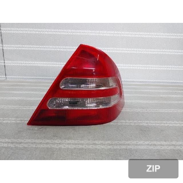 Mercedes-Benz C200 2002 — задний фонарь правый