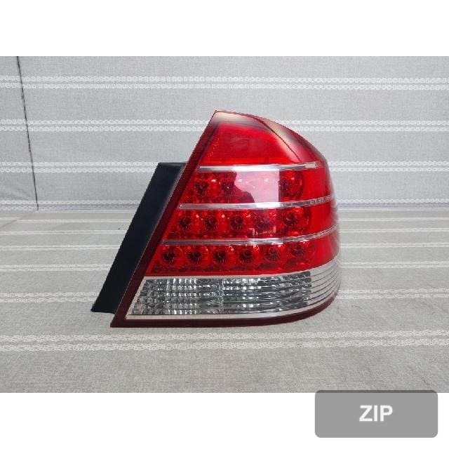 Ford Five Hundred 2006 — задний фонарь правый