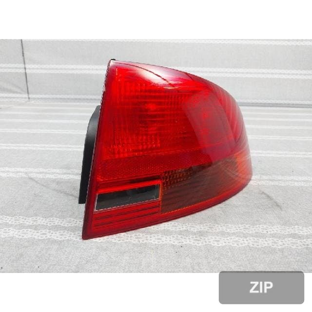 Audi A4 2006 — задний фонарь правый