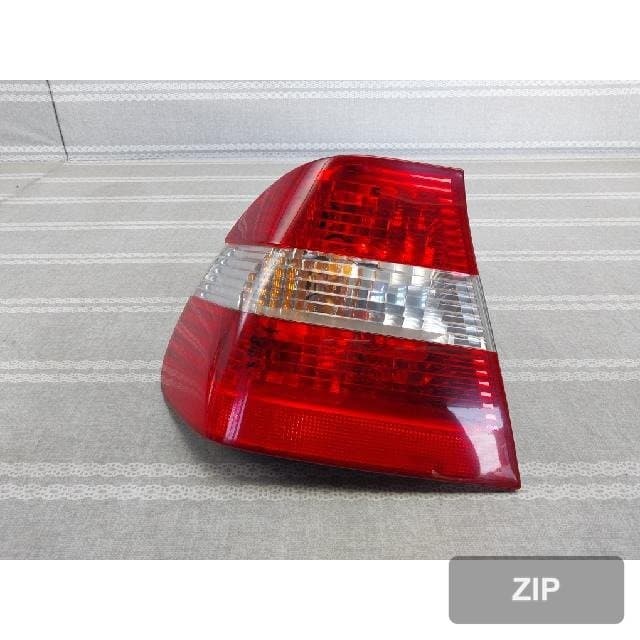BMW 320i 2003 — задний фонарь левый