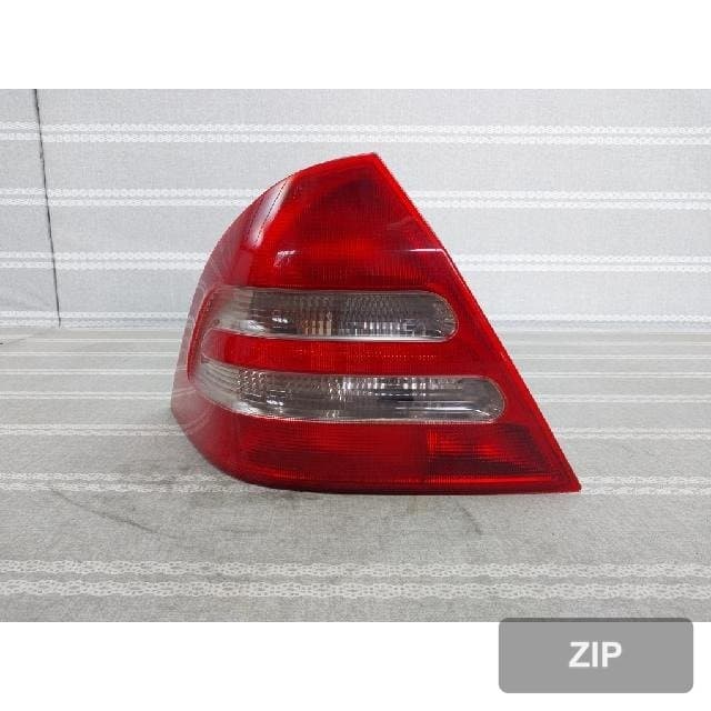 Mercedes-Benz C240 2003 — задний фонарь левый