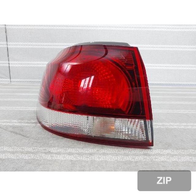 Volkswagen Golf 2010 — задний фонарь левый