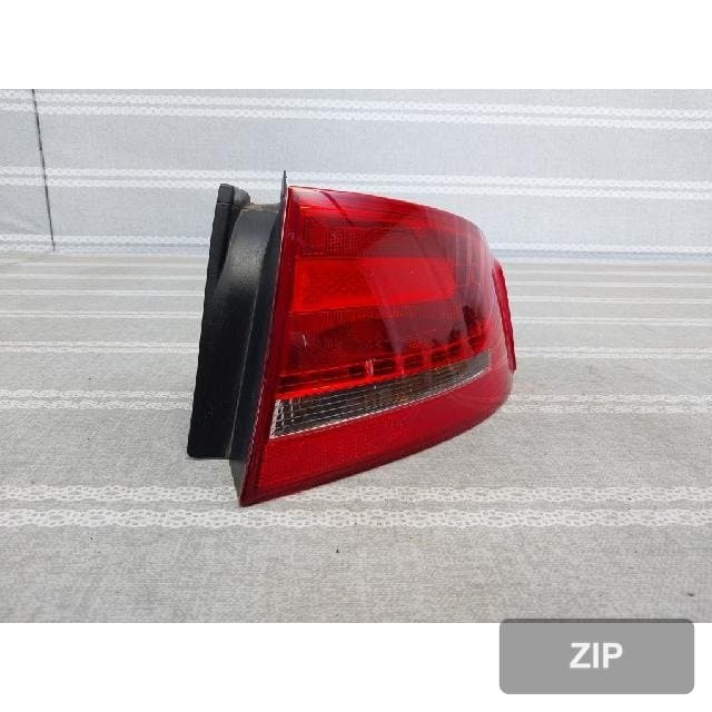 Audi A4 2009 — задний фонарь правый