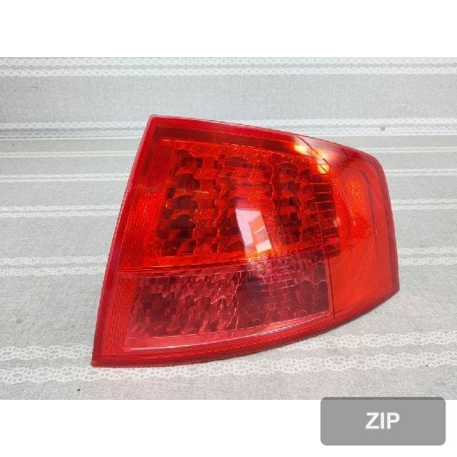 Audi A8 2006 — фонарь задний правый 4E0 945 096 D
