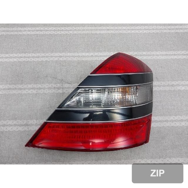 Mercedes-Benz S350L 2009 — задний фонарь правый A221 820 0266
