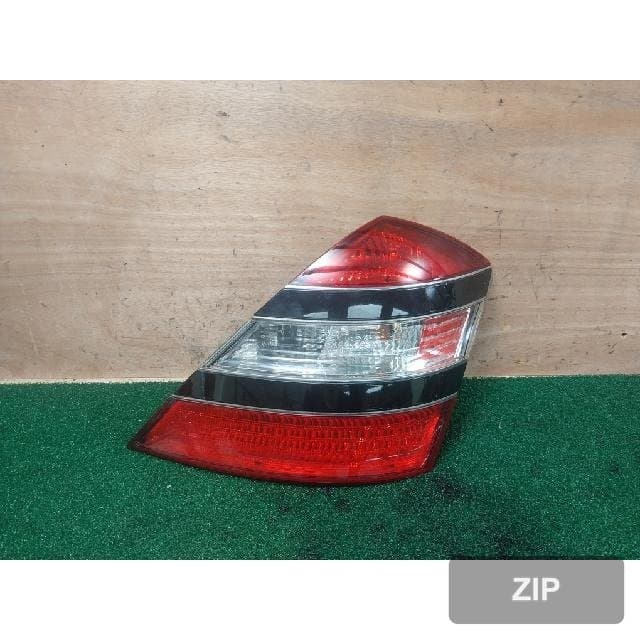Mercedes-Benz S550 2008 — задний фонарь A 221 820 0464