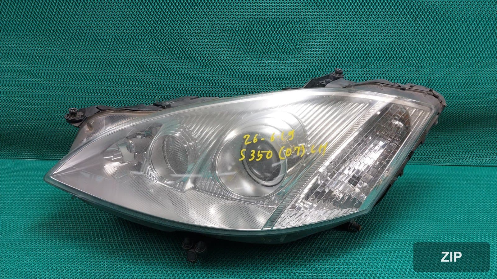 Mercedes-Benz S350L 2007 — фара левая A2218204961