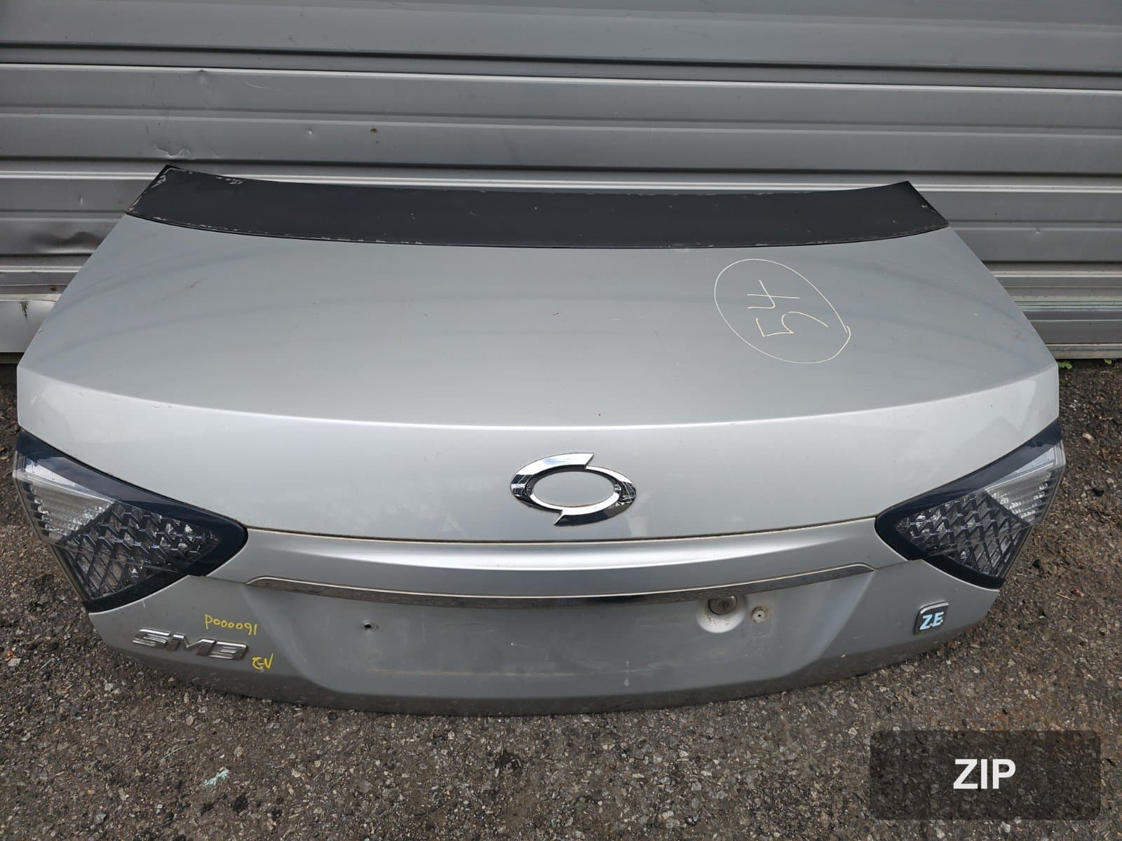 Renault Samsung SM3 Z.E 2014 — крышка багажника