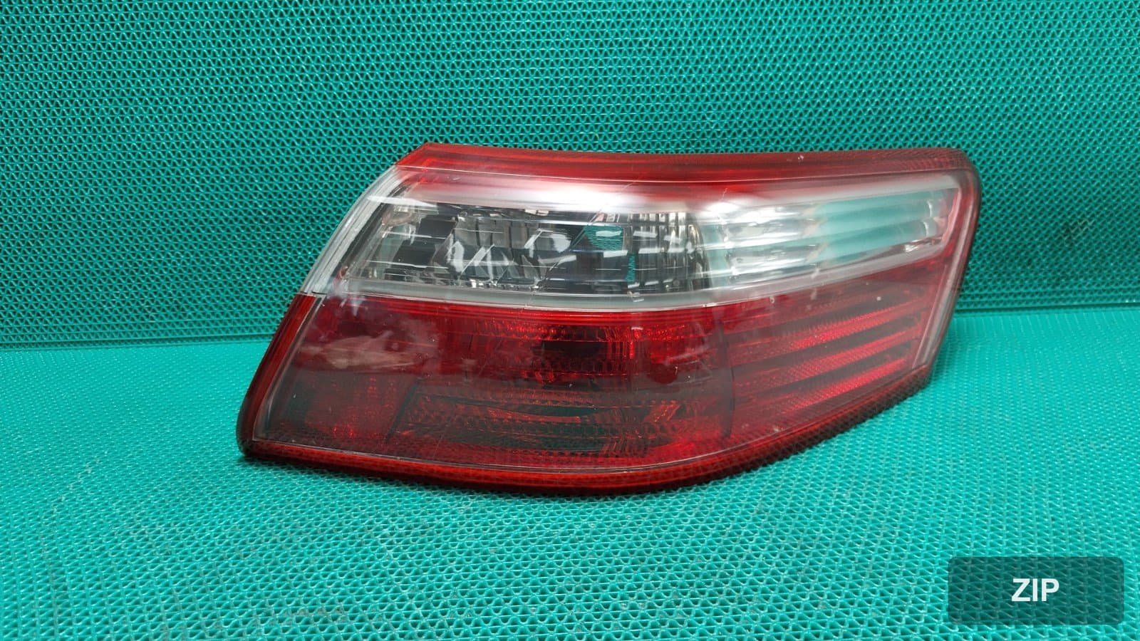 Toyota Camry 2008 — задний фонарь правый