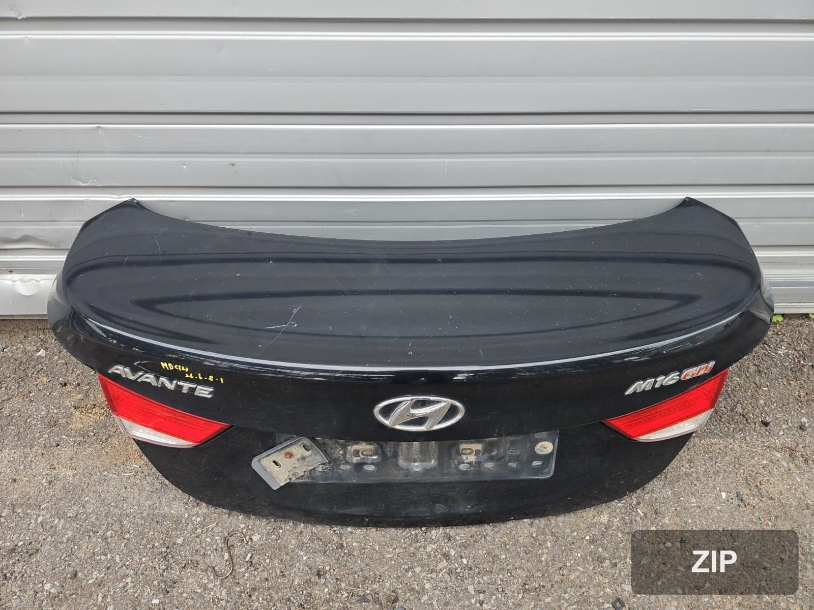 Hyundai Avante MD 2012 — крышка багажника
