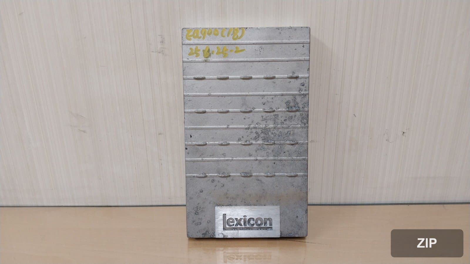 Genesis EQ900 2018 — усилитель 96370D2500