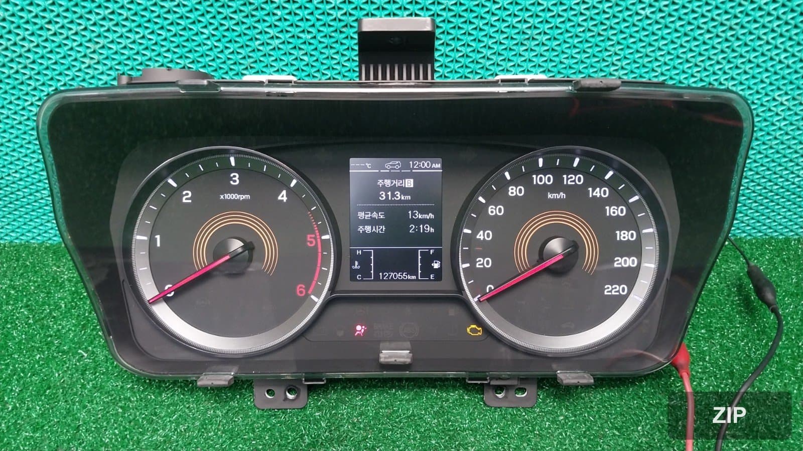 KG Mobility (Ssangyong) Korando 2019 — панель приборов 8021037010