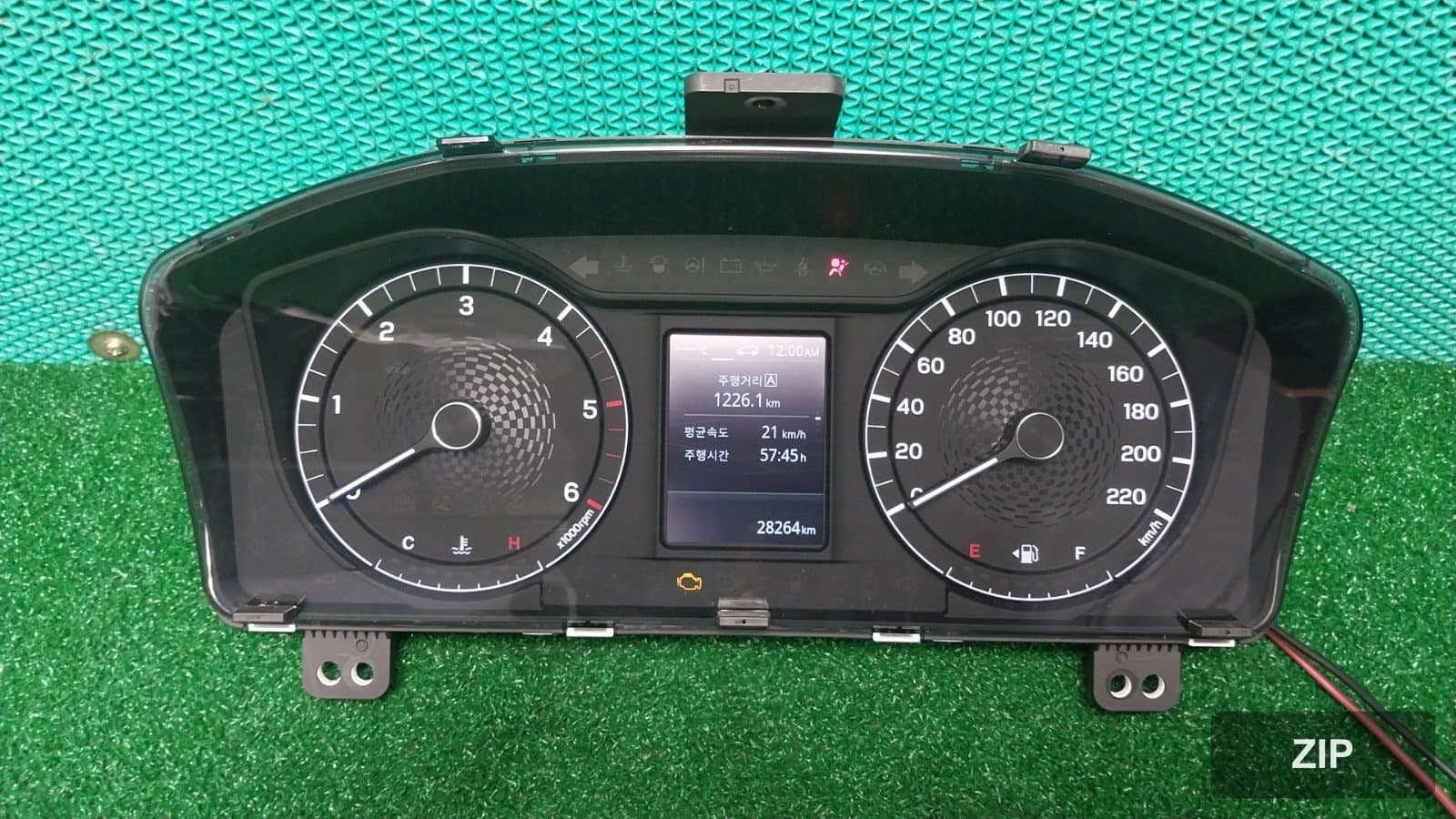 KG모빌리티 Rexton (Actyon Sports) 2.2 дизель 4WD 2023 — приборная панель