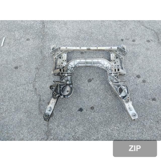 BMW 525d 2012 — передняя боковина (6799321)
