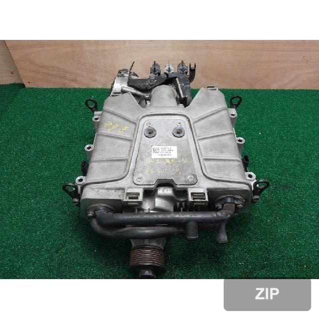 Audi A6 2010 — впускной коллектор 06E 145 601 H