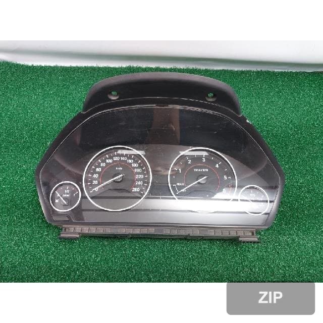 BMW 325d 2014 — приборная панель 9325228-01