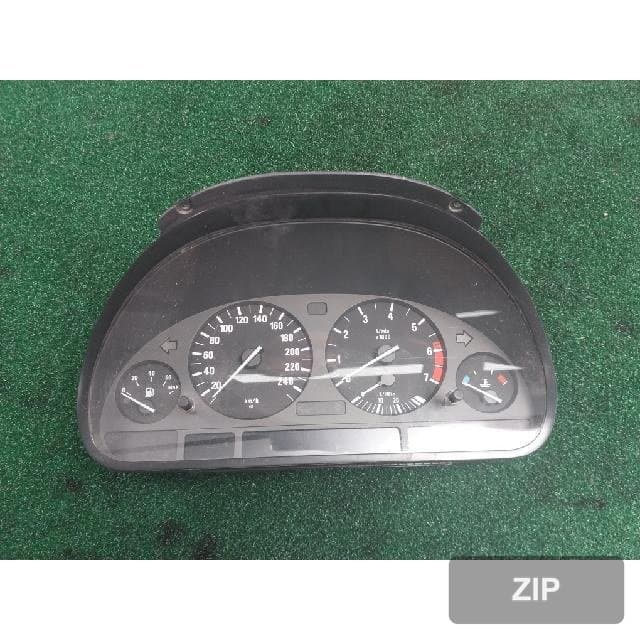 BMW 740i 2001 — панель приборов 87 001 294