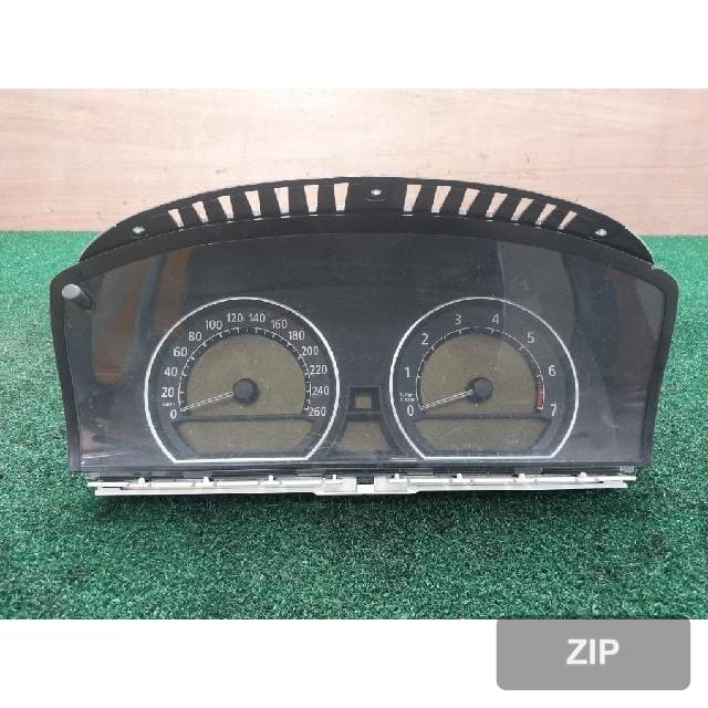BMW 745i 2006 — панель приборов 6211-6 933 459
