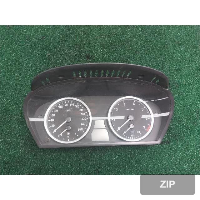 BMW 520i 2004 — приборная панель A2C53020569