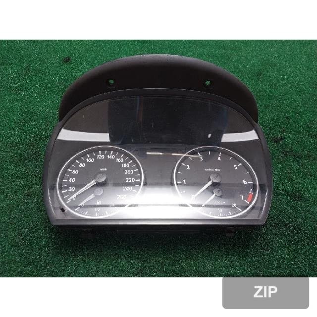 BMW 320i Coupe 2006 — панель приборов 9110197-03