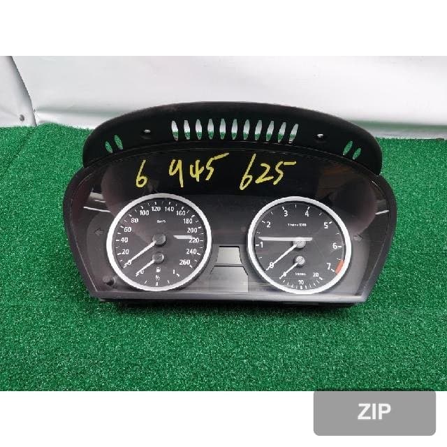 BMW 525i Touring 2004 — панель приборов 6 945 625