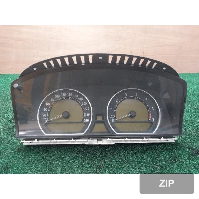 BMW 735i 2002 — панель приборов 6211-6 925 321