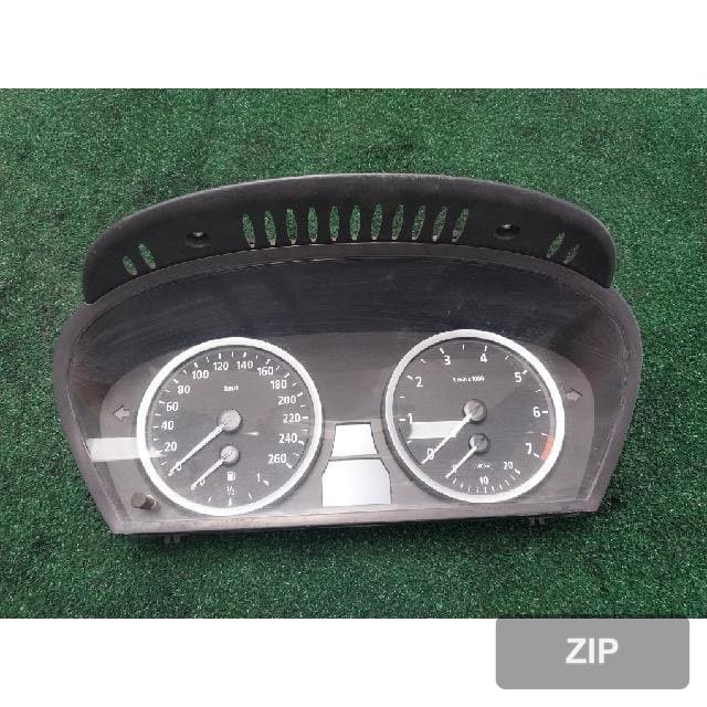 BMW 523i sedan 2005 — приборная панель 6211-6 974 578