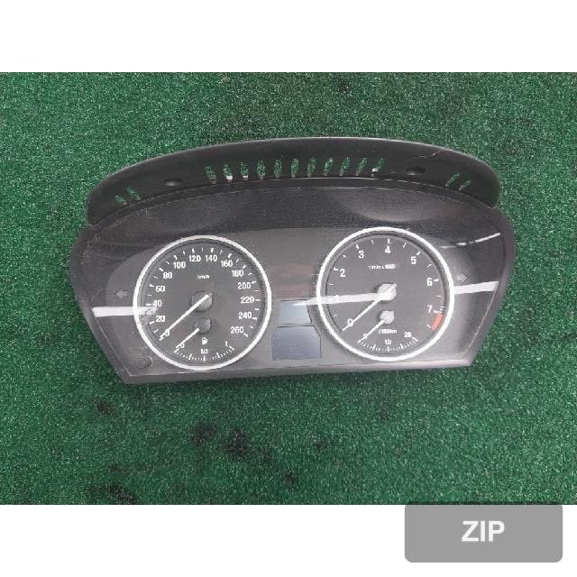 BMW 528i sedan 2008 — приборная панель A2C53257079