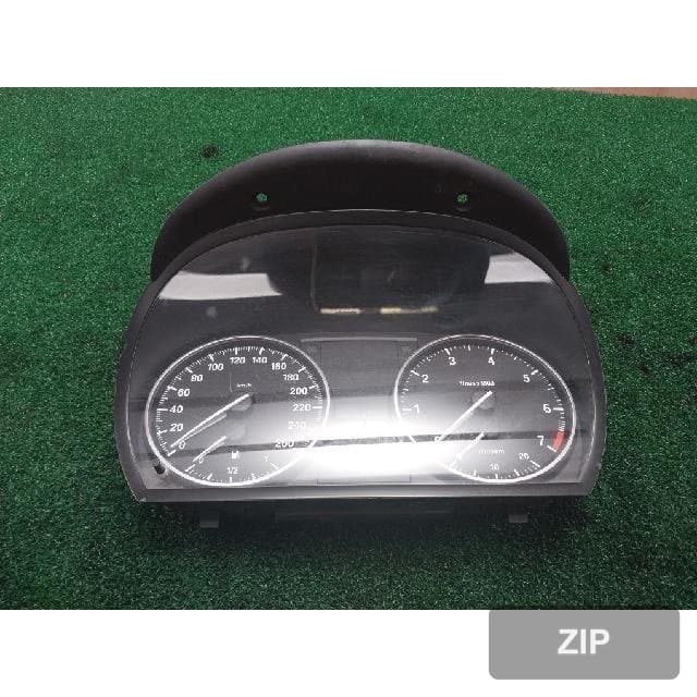BMW 320i Coupe 2008 — приборная панель 9 166 827-03