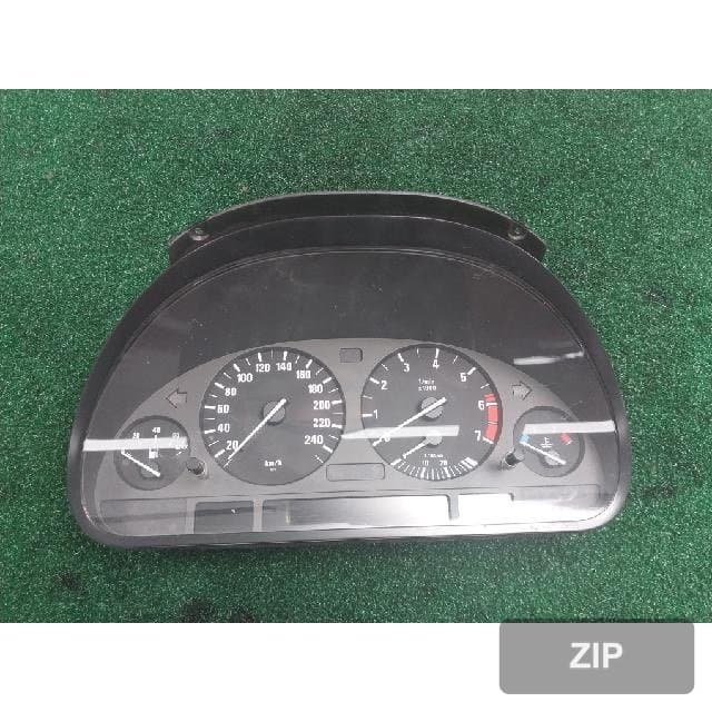 BMW 735i 2001 — приборная панель 87 001 294