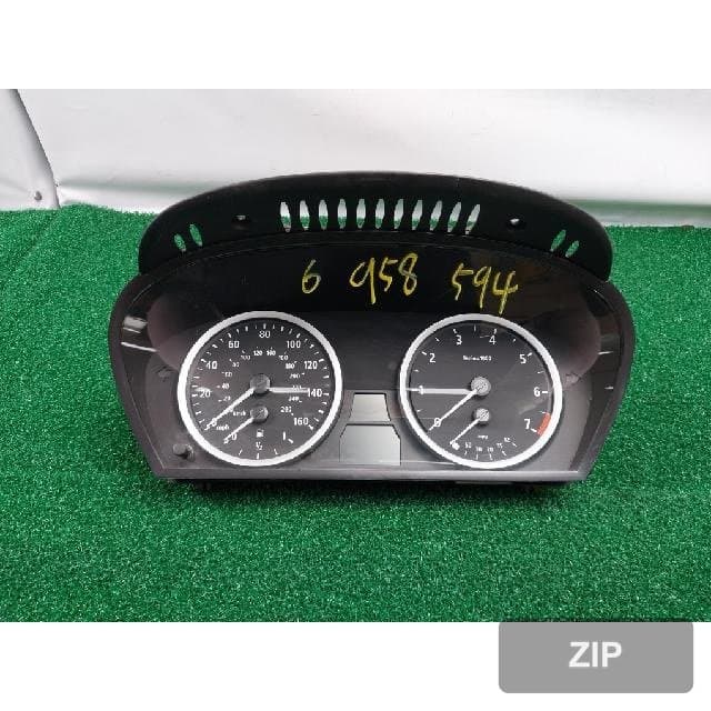 BMW 520i Touring 2005 — панель приборов