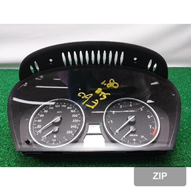 BMW 528i 2008 — приборная панель 9 194 896