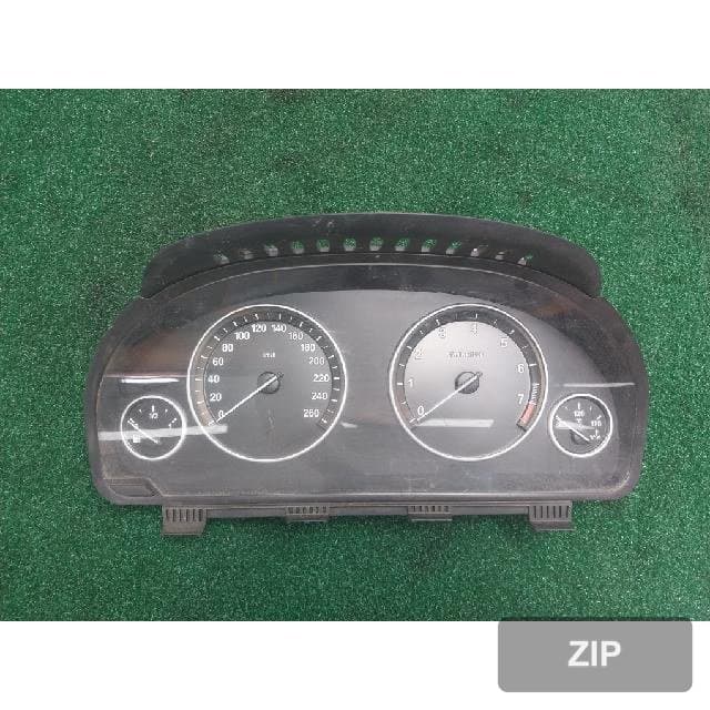 BMW 528i 2011 — щиток приборов 9249338-01