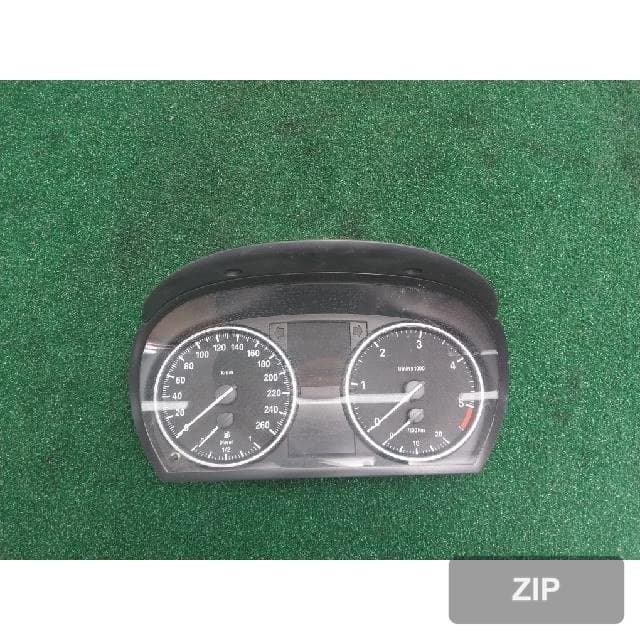 BMW 320d sedan 2008 — панель приборов 9187344-01