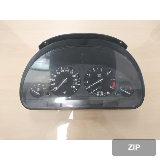 BMW X5 3.0d 2004 — панель приборов 6942546