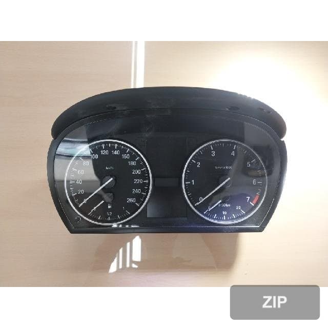 BMW 320i sedan 2011 — панель приборов 9187336-01