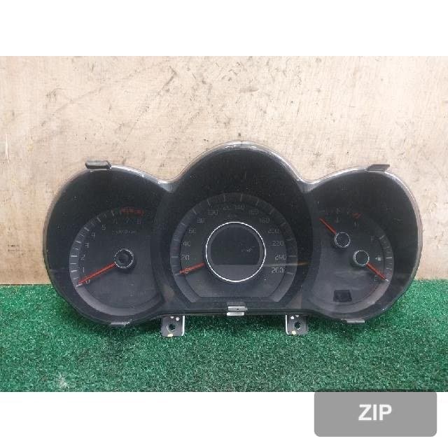 Kia The New K5 2013 — панель приборов 94033-2T281