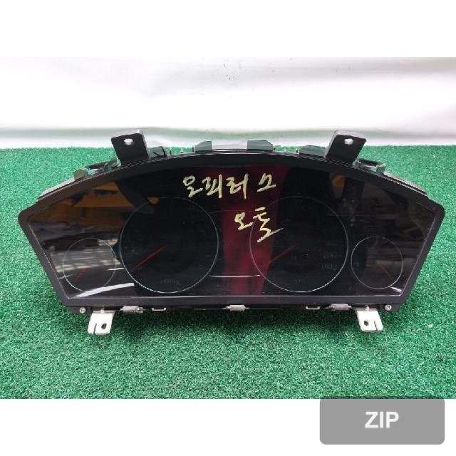 Kia Opirus Premium 2009 — приборная панель 94013-3F645
