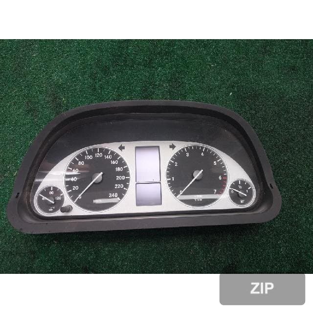 Mercedes-Benz B200 2008 — приборная панель (A 169 540 04 48)