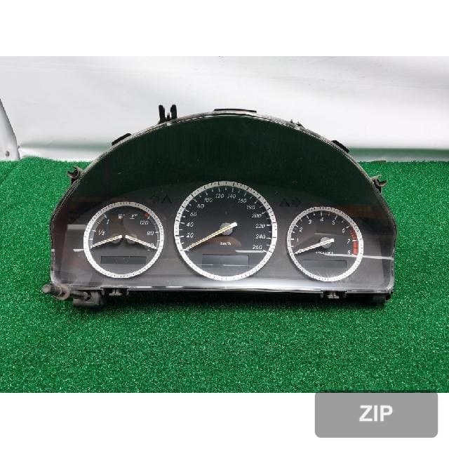 Mercedes-Benz C200 2008 — приборная панель A204 540 3448