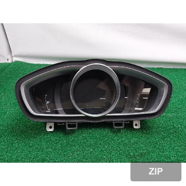 Volvo V40 2014 — панель приборов 31376802