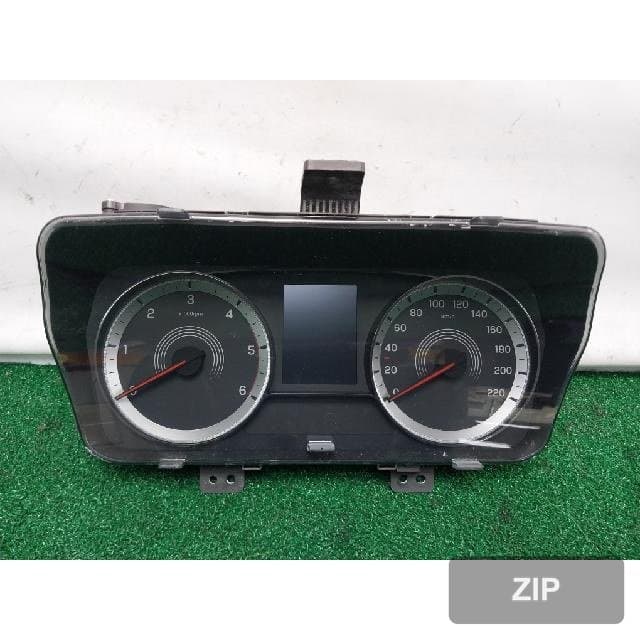 KG Mobility (Ssangyong) Korando 2019 — панель приборов 8021037010