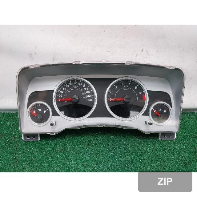 Jeep Compass 2008 — панель приборов 05172344AB