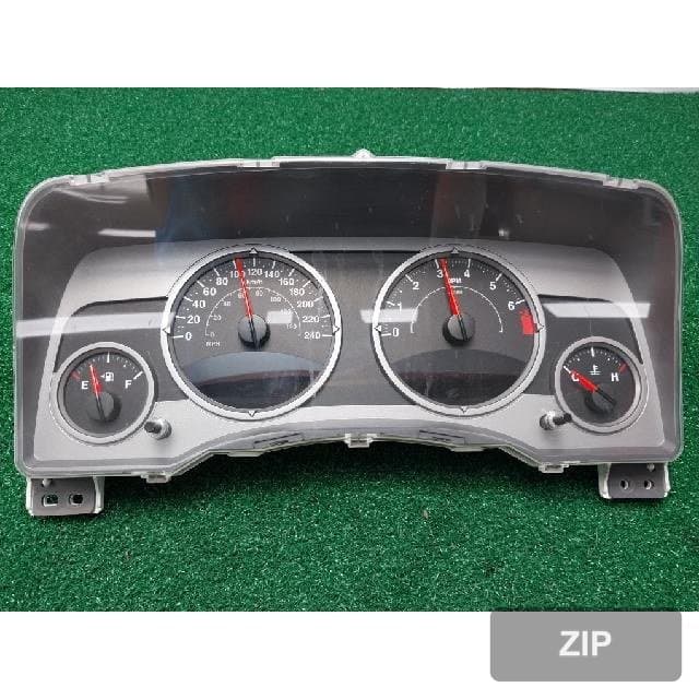 Jeep 2007 2.4 — приборная панель 5107016AE