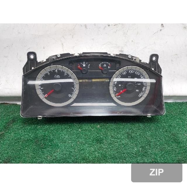 Ford Escape 2009 — панель приборов 9L8T-10849-DE